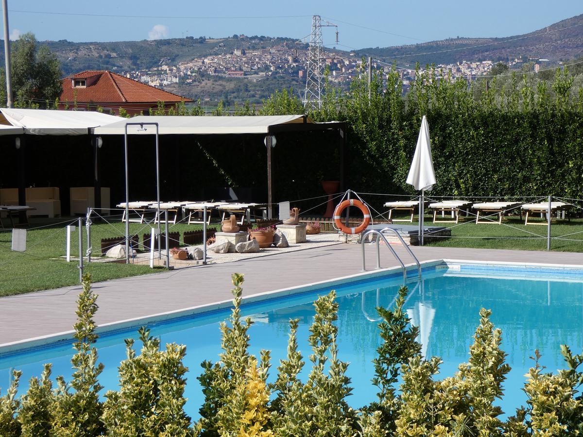 Hotel Piscina La Suite Prossedi Exteriér fotografie